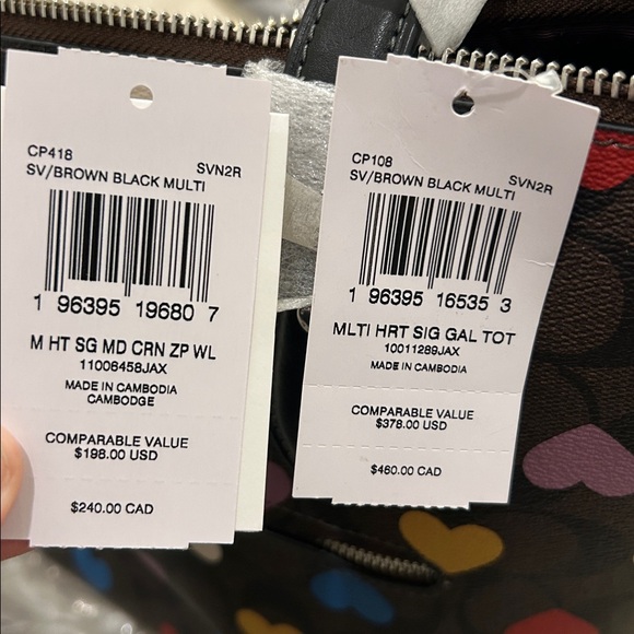 Coach (NWT) Gallery Tote Bag & Wallet in Signature Canvas & Heart Print - Picture 12 of 17